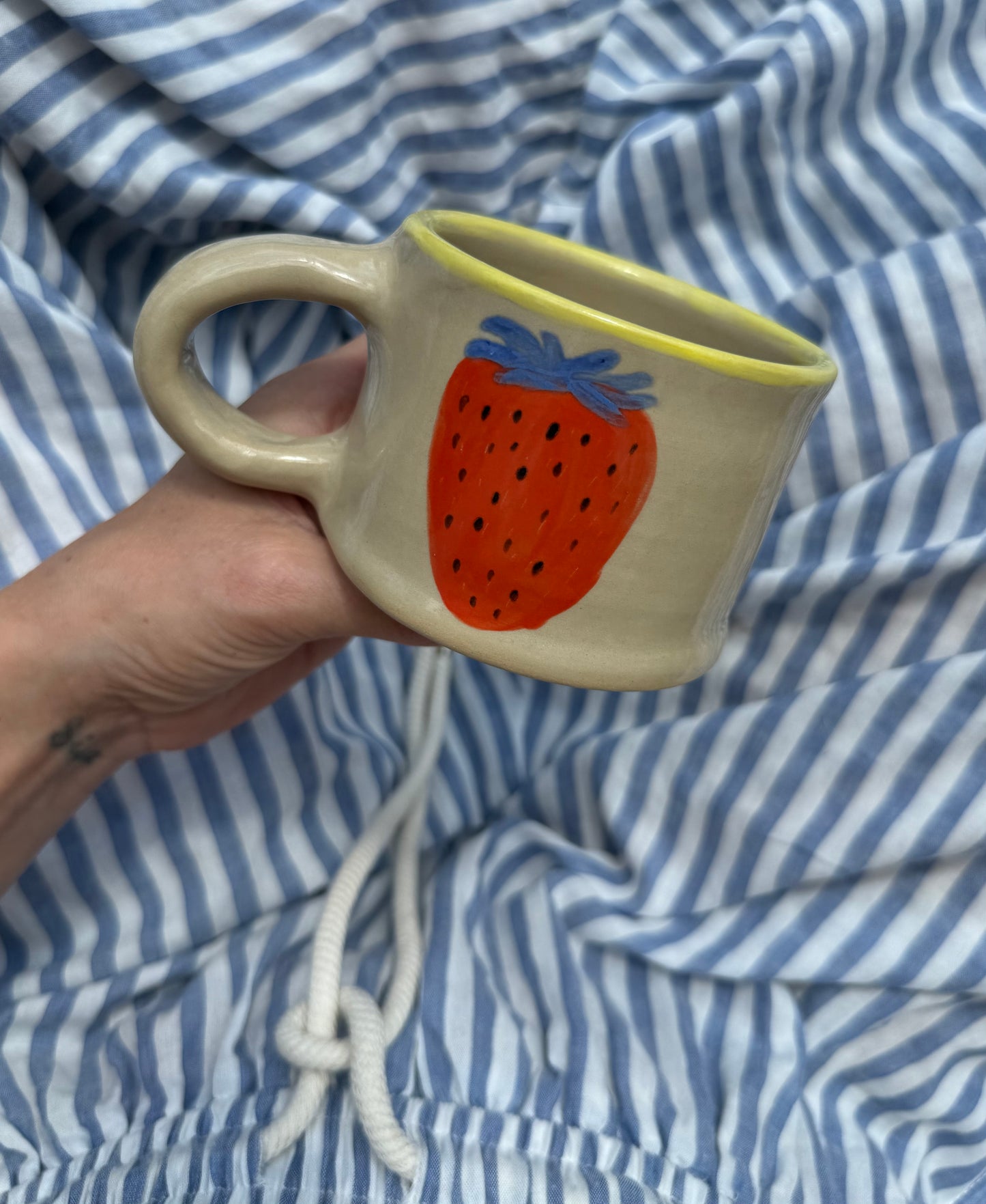 Kubek czerwona truskawka