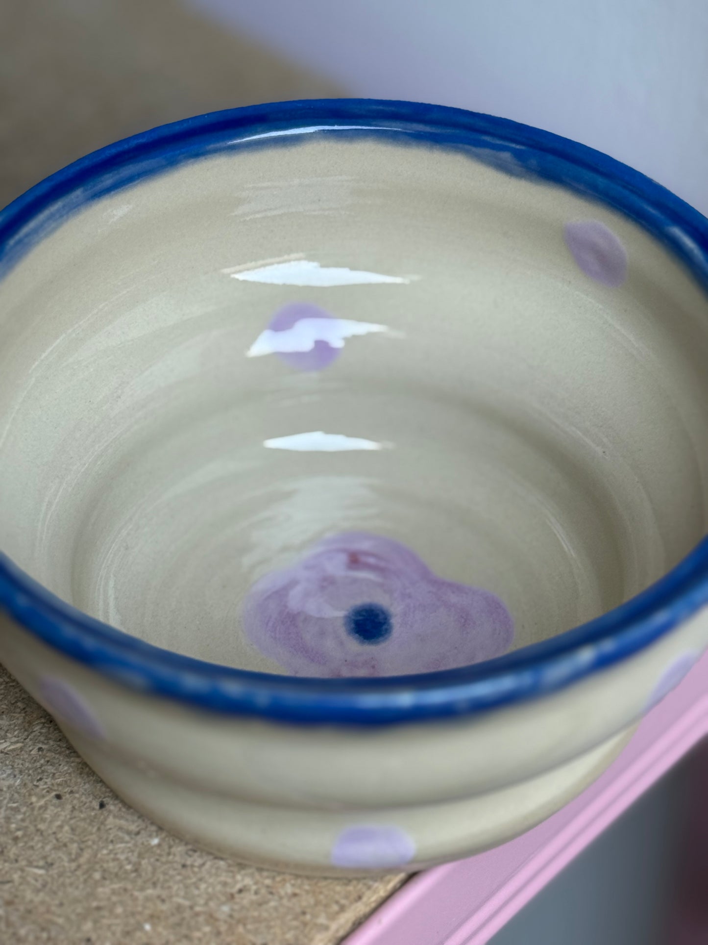 Miska z kwiatkiem w groszki