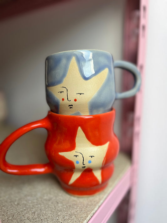 Kubek czerwona gwiazda