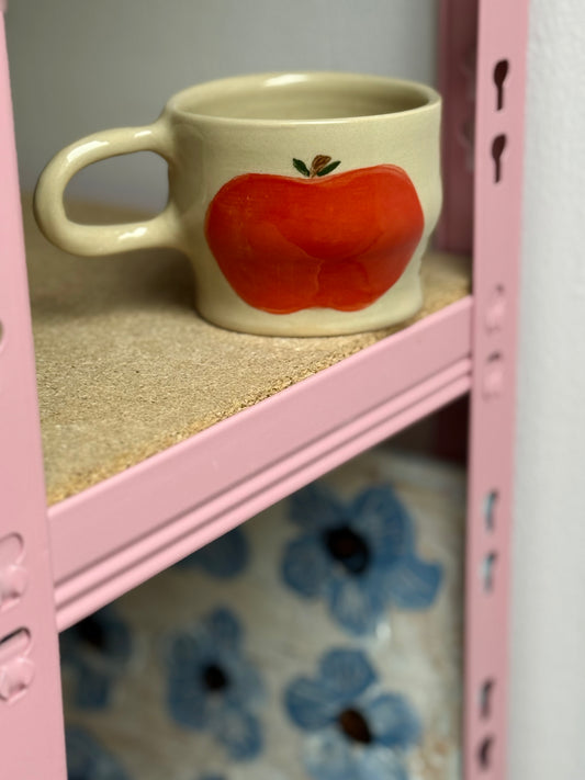 Kubek w jabłka