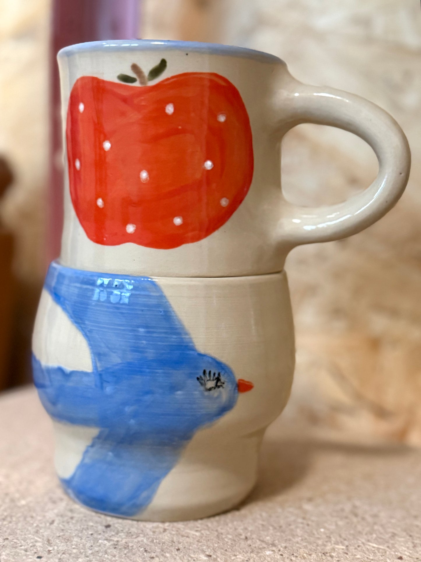 Czarka z niebieskim ptakiem