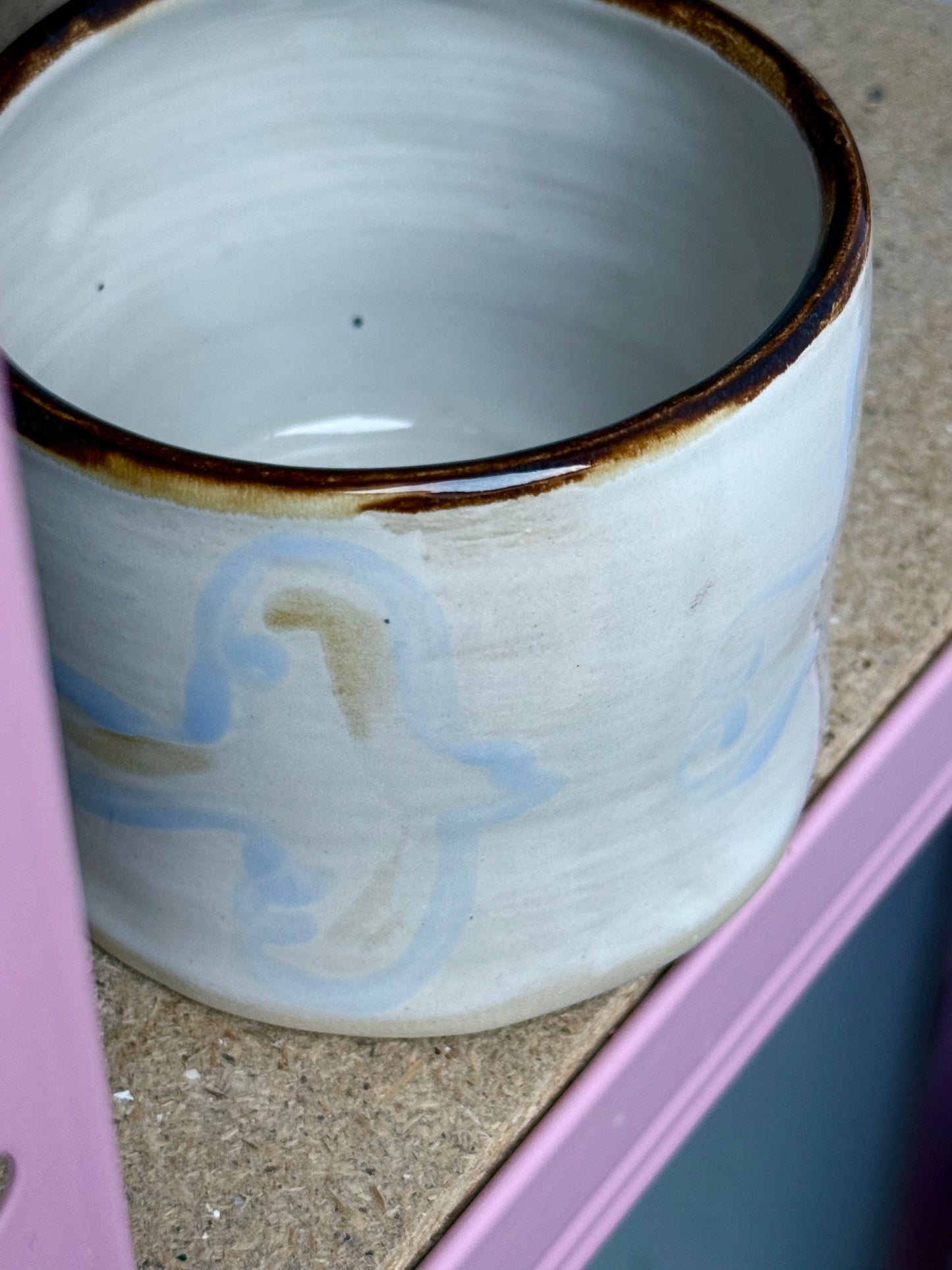 Czarka w delikatne ptaszki