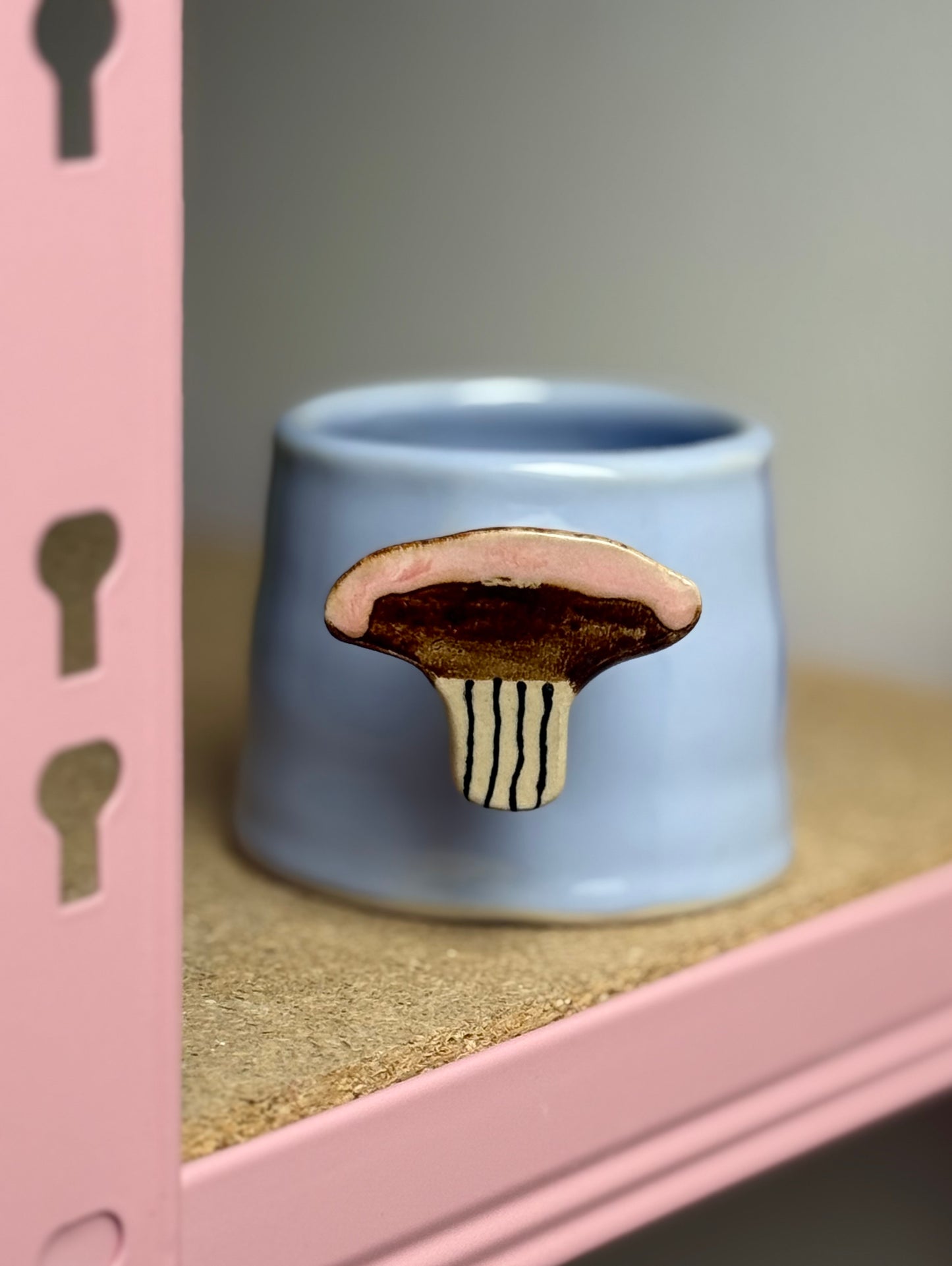 Kubek z uchwytem grzybkiem