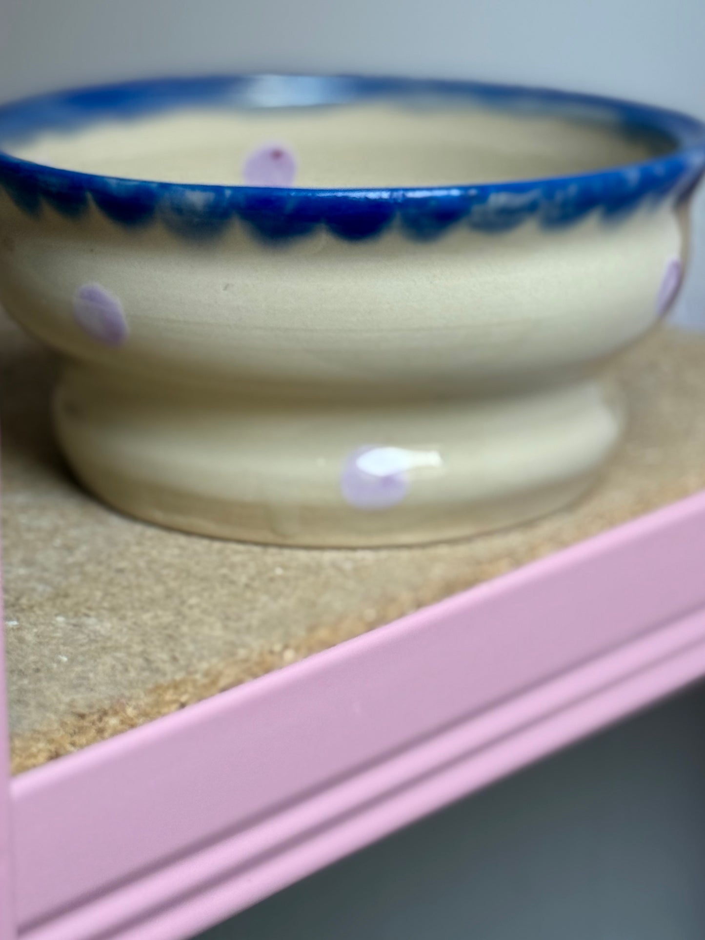 Miska z kwiatkiem w groszki