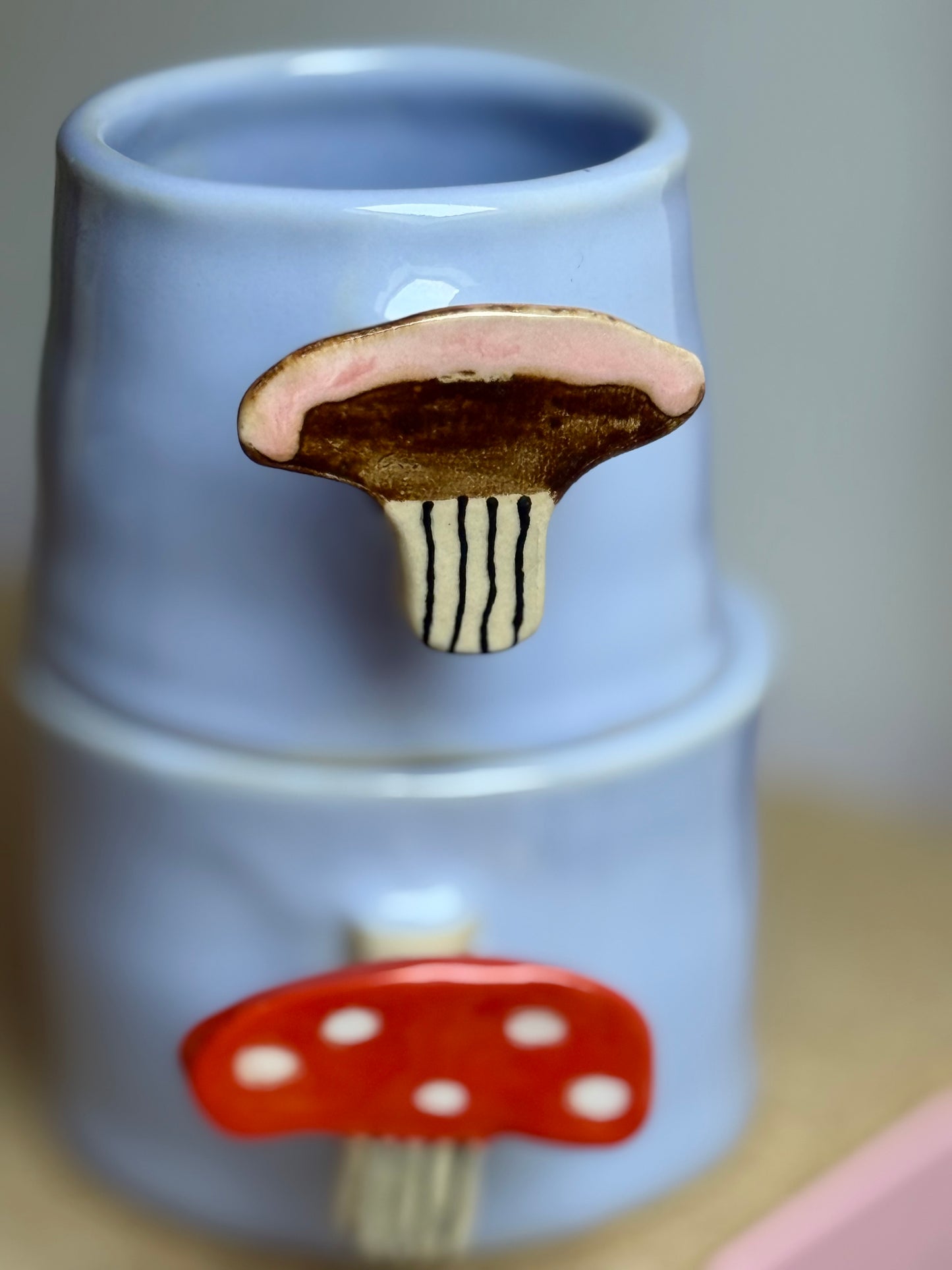 Kubek z uchwytem grzybkiem