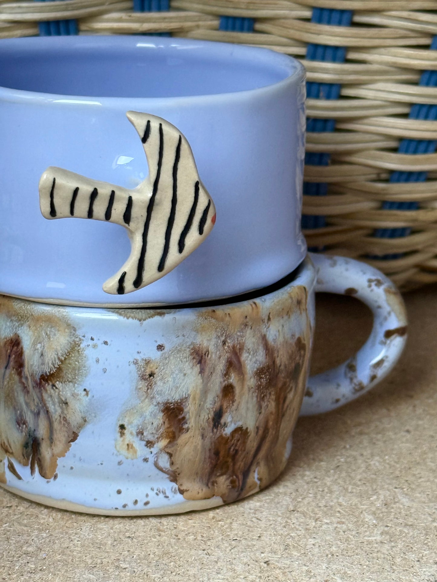 Kubek z uchwytem ptaszkiem- outlet