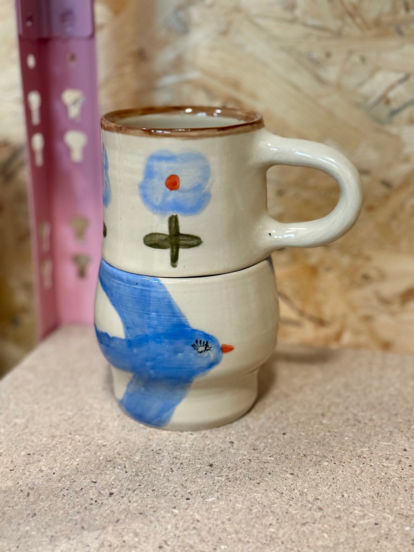 Czarka z niebieskim ptakiem