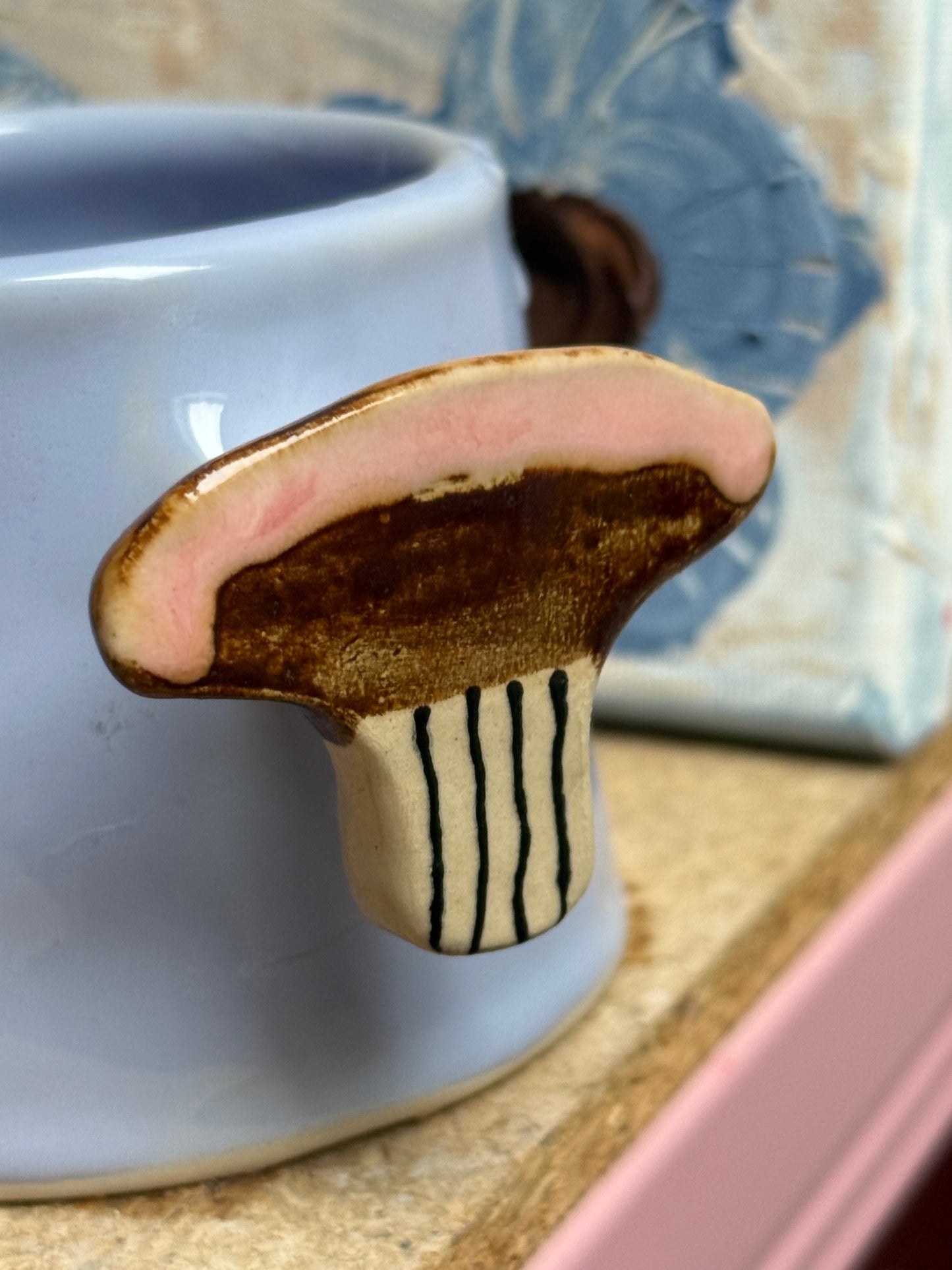 Kubek z uchwytem grzybkiem